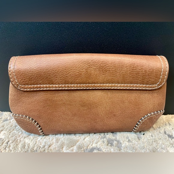 Gucci Clutch - Picture 2 of 7